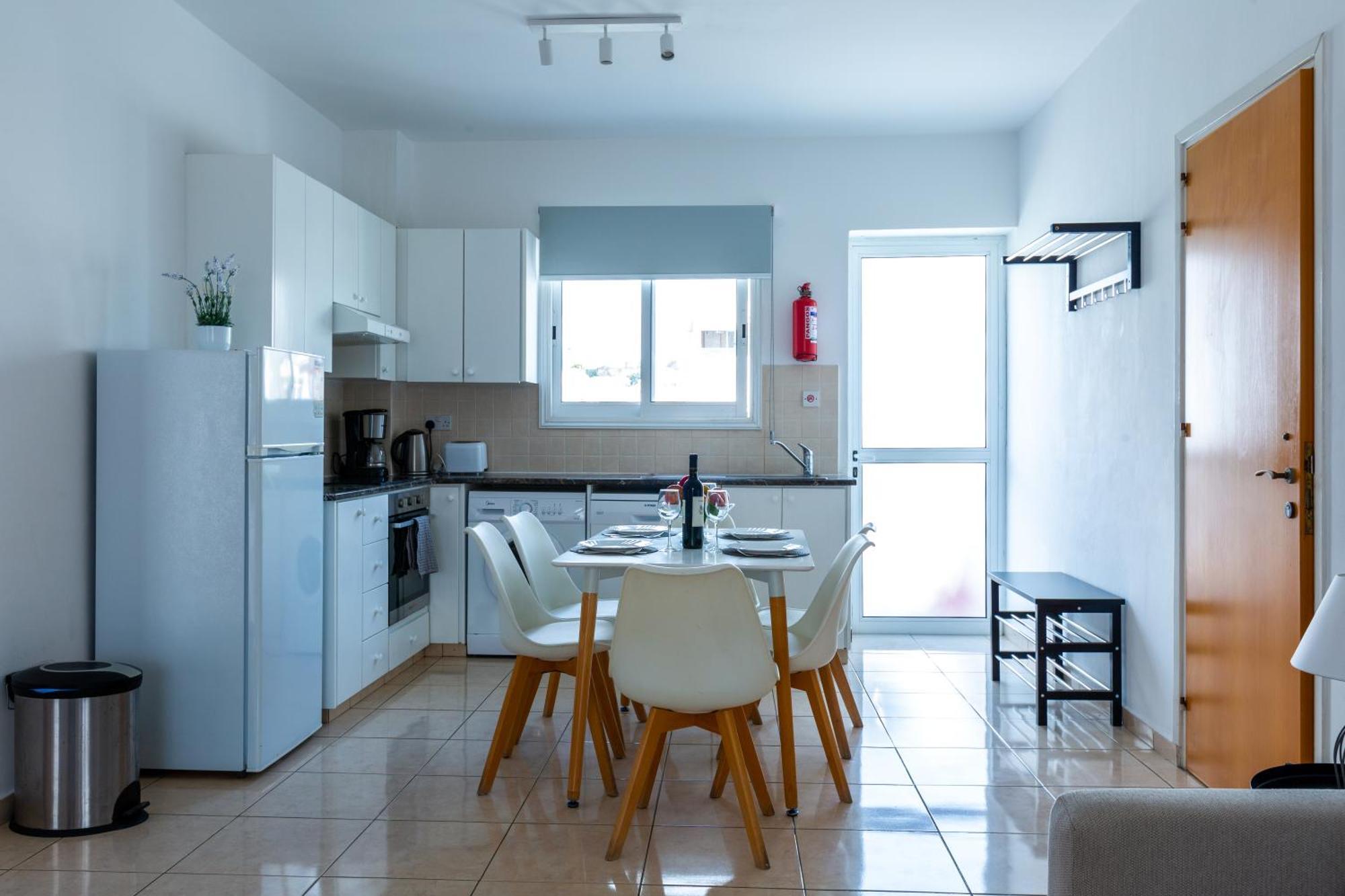 Beautiful 2 Bed Apartment In Paphos Cyprus Zewnętrze zdjęcie