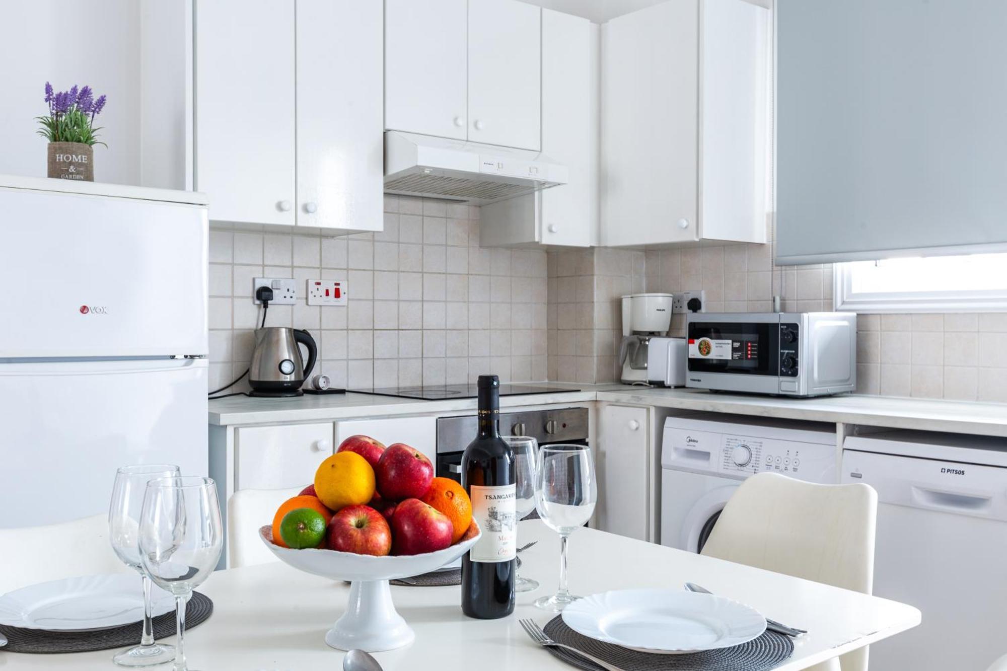 Beautiful 2 Bed Apartment In Paphos Cyprus Zewnętrze zdjęcie