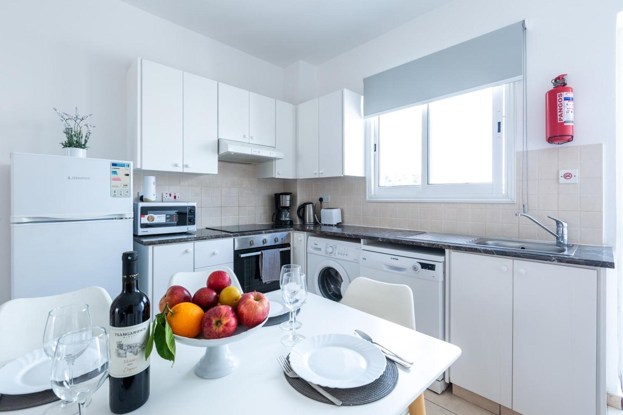 Beautiful 2 Bed Apartment In Paphos Cyprus Zewnętrze zdjęcie
