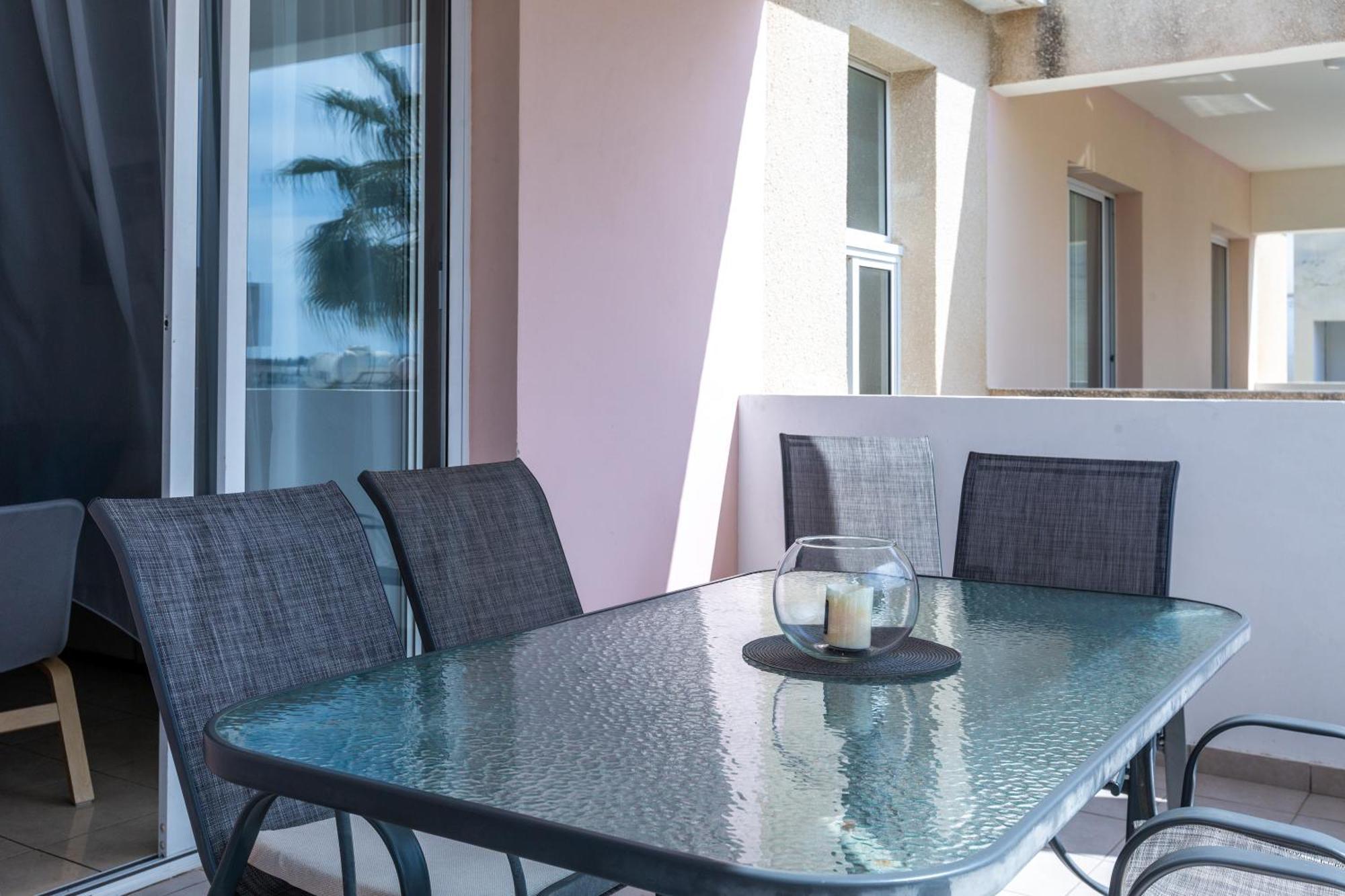 Beautiful 2 Bed Apartment In Paphos Cyprus Zewnętrze zdjęcie